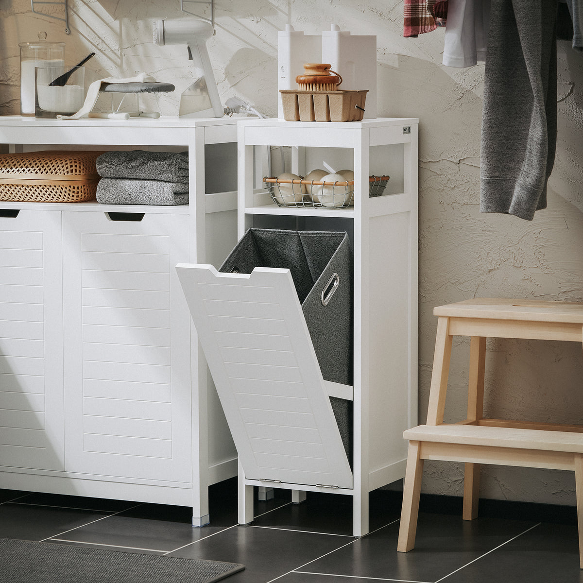 SoBuy Bathroom Cabinet, Low Cabinet, Narrow Bathroom Cabinet, Half Height Storage Cabinet, Storage Shelf, Bathroom Cabinet with 1 Tilting Laundry