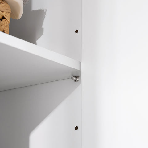 SoBuy BZR150-W Hoge badkamerkast met waszak, badkamerkast met deuren, 2 afneembare wasmanden, verstelbare planken, vakken
