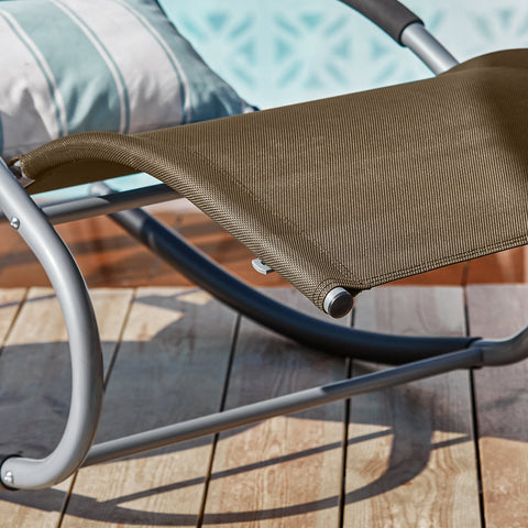 SoBuy OGS28-BRx2 | Set van 2 | Ligstoel | Tuinstoel | Swingstoel | Schommelstoel | Ergonomische | met Verstelbare Hoofdsteun en Zijzak | Bruin